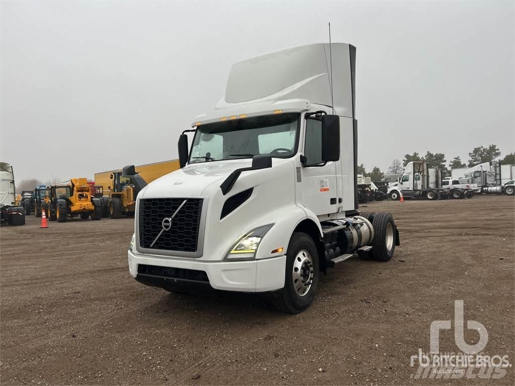 Volvo VNR42300 Autotractoare
