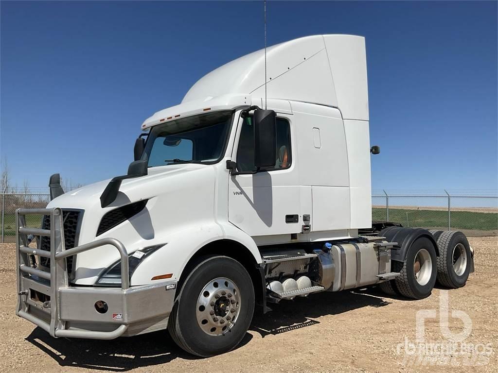 Volvo VNR64T400 Autotractoare
