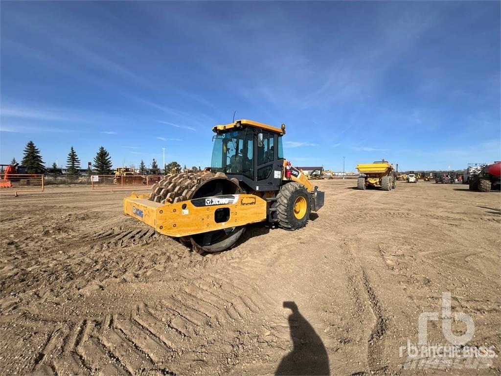 XCMG CV123PD Compactoare sol