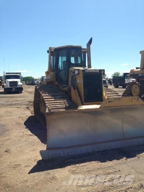 CAT D6H Buldozere pe senile