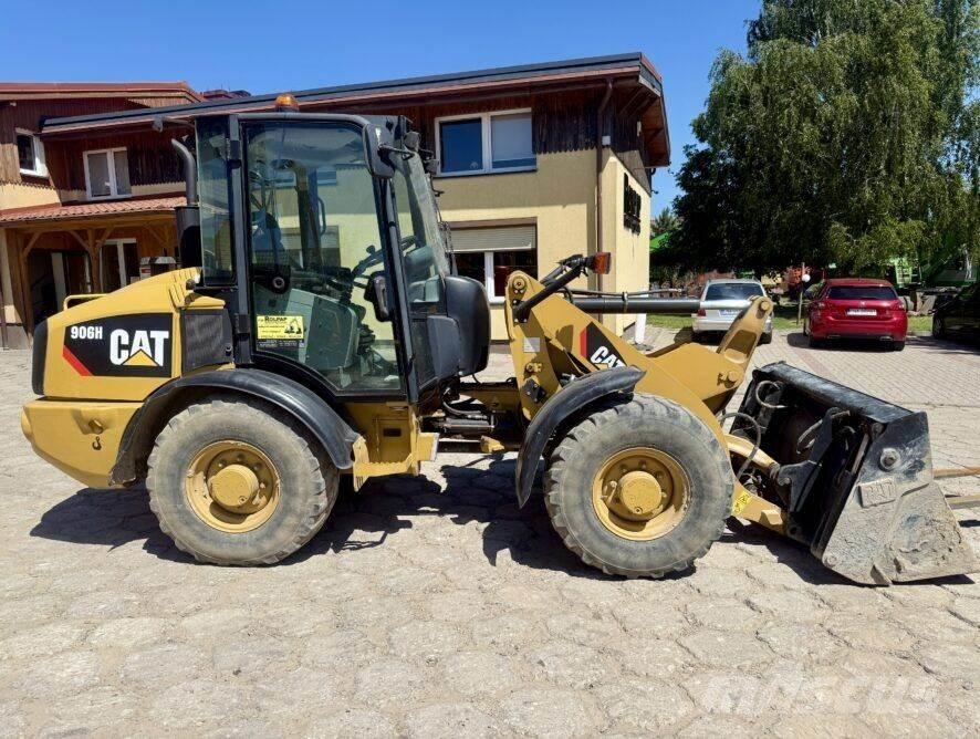 CAT 906H Incarcator pe pneuri