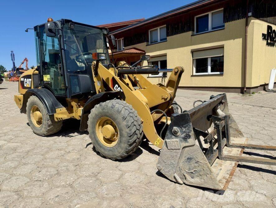 CAT 906H Incarcator pe pneuri