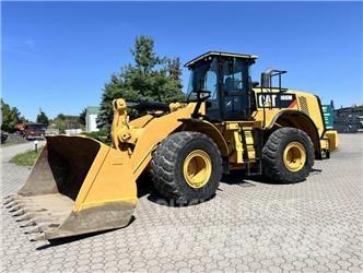 CAT 966M Incarcator pe pneuri