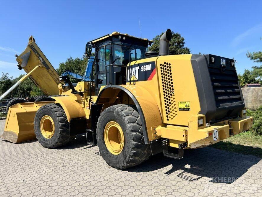 CAT 966M Incarcator pe pneuri