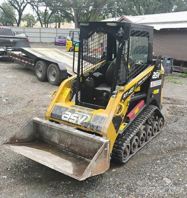 ASV RT-40 Încarcatoare cu excavator