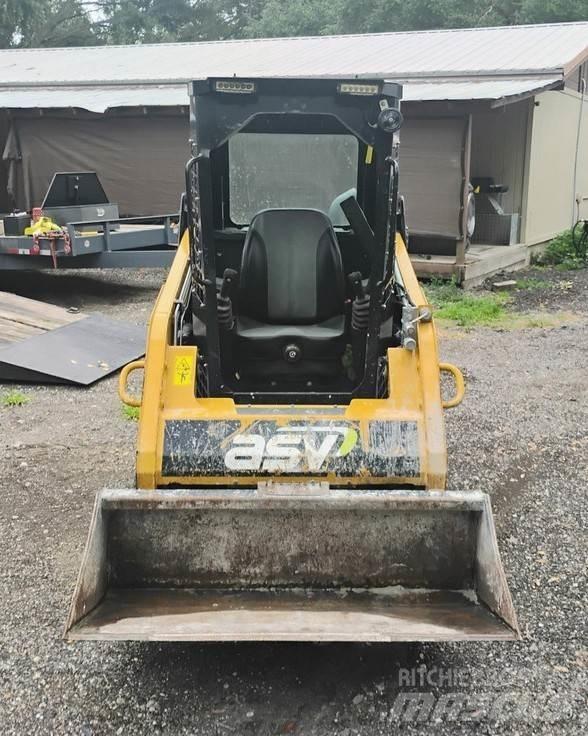 ASV RT-40 Încarcatoare cu excavator