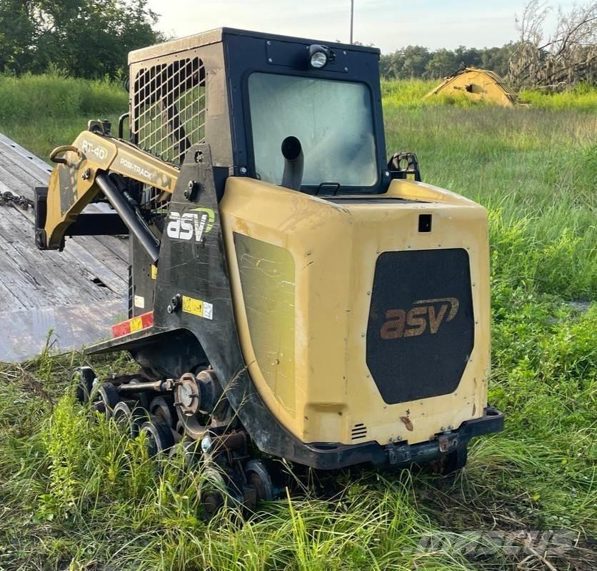 ASV RT-40 Încarcatoare cu excavator
