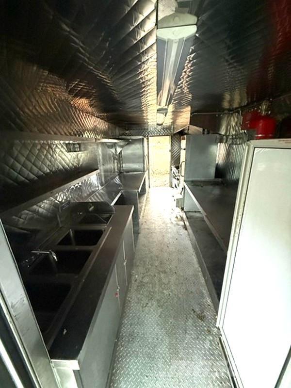 Ford E-350 Autocamioane