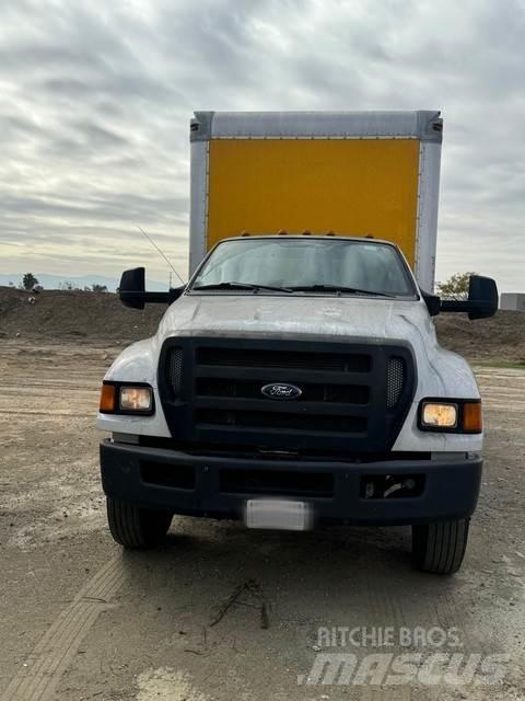 Ford F750 Autocamioane