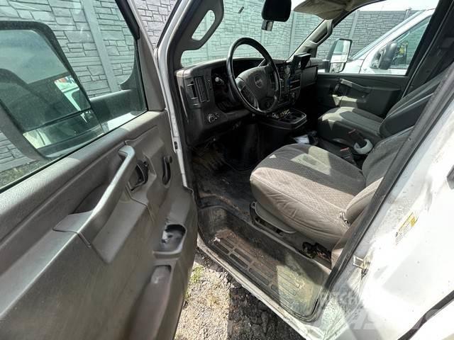 GMC Savana 4500 Autocamioane