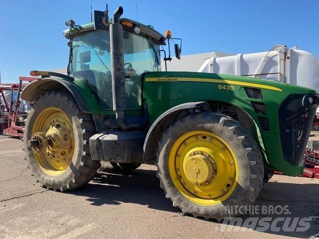 John Deere 8430 Tractoare