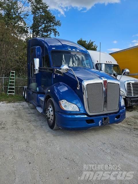 Kenworth T680 Autotractoare