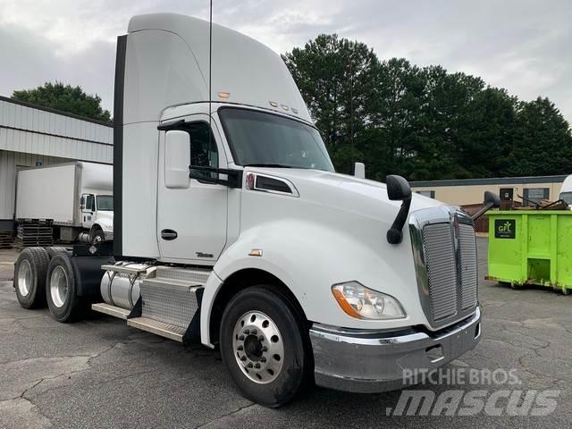 Kenworth T680 Autotractoare