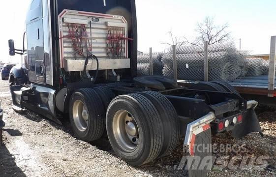 Kenworth T680 Autotractoare