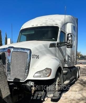Kenworth T680 Autotractoare