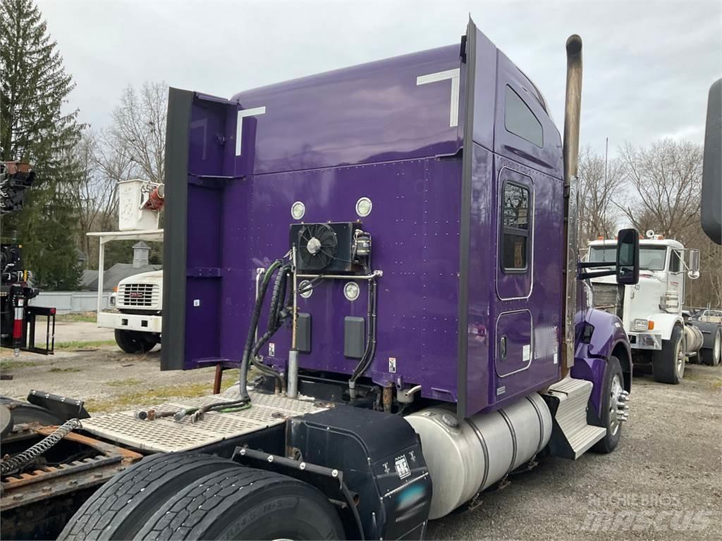 Kenworth T880 Autotractoare