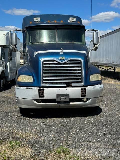 Mack CXN613 Autotractoare