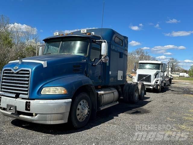 Mack CXN613 Autotractoare