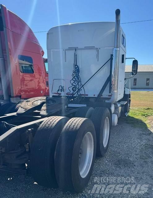 Mack CXU613 Autotractoare