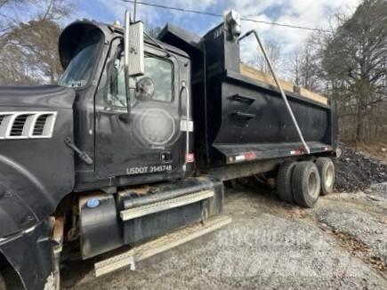 Mack GU713 Autobasculanta