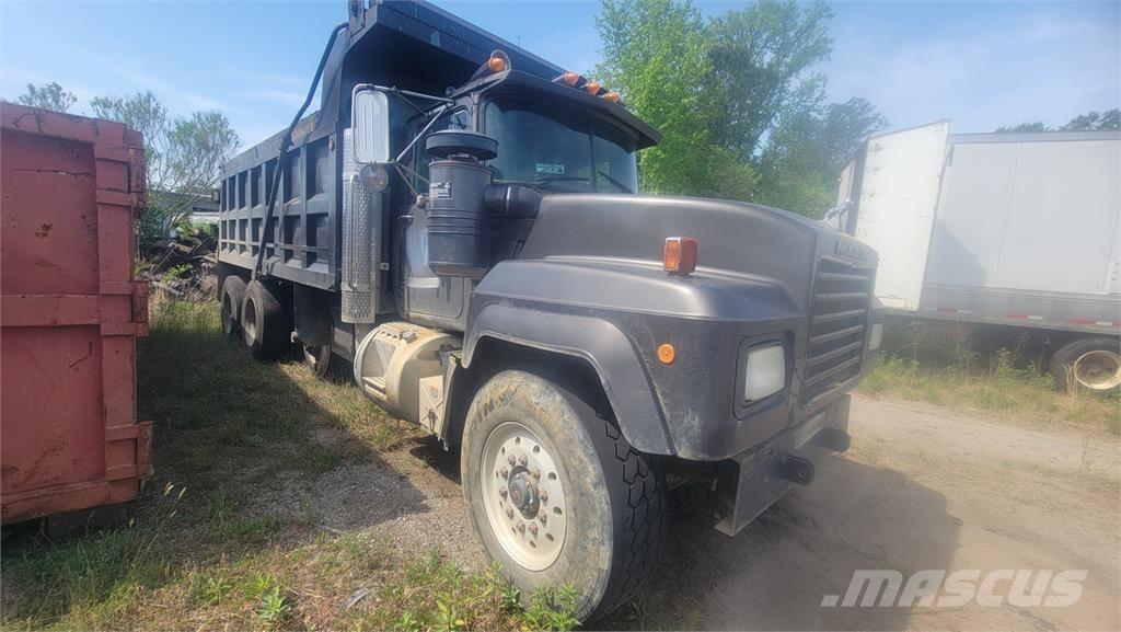 Mack RD6885 Autobasculanta