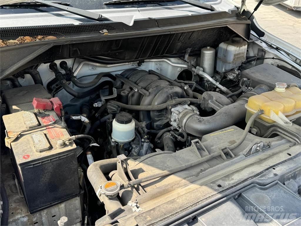 Nissan NV3500 HD Autoutilitara transoprt marfuri