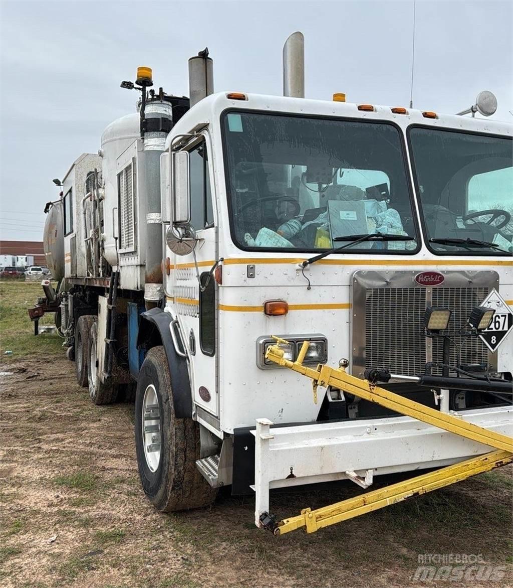 Peterbilt 320 Altele