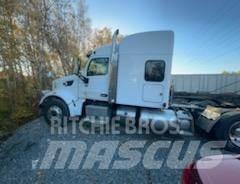 Peterbilt 567 Autotractoare