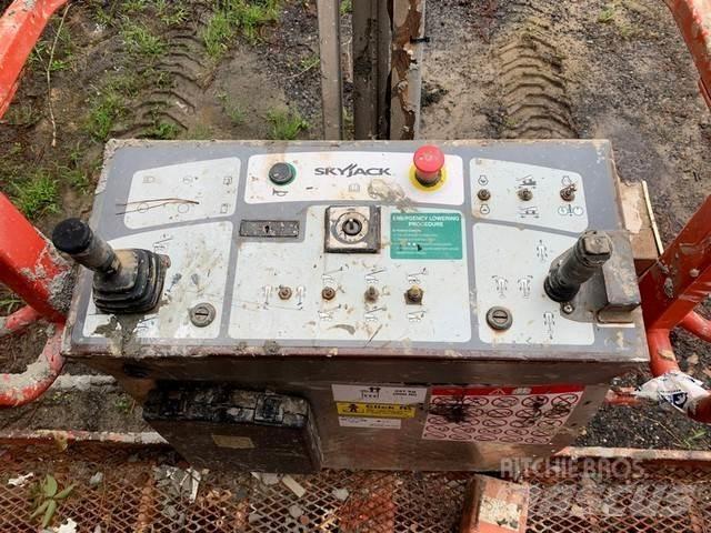 SkyJack SJ66T Nacele compacte autopropulsante