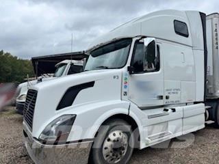 Volvo VNL64T780 Autotractoare