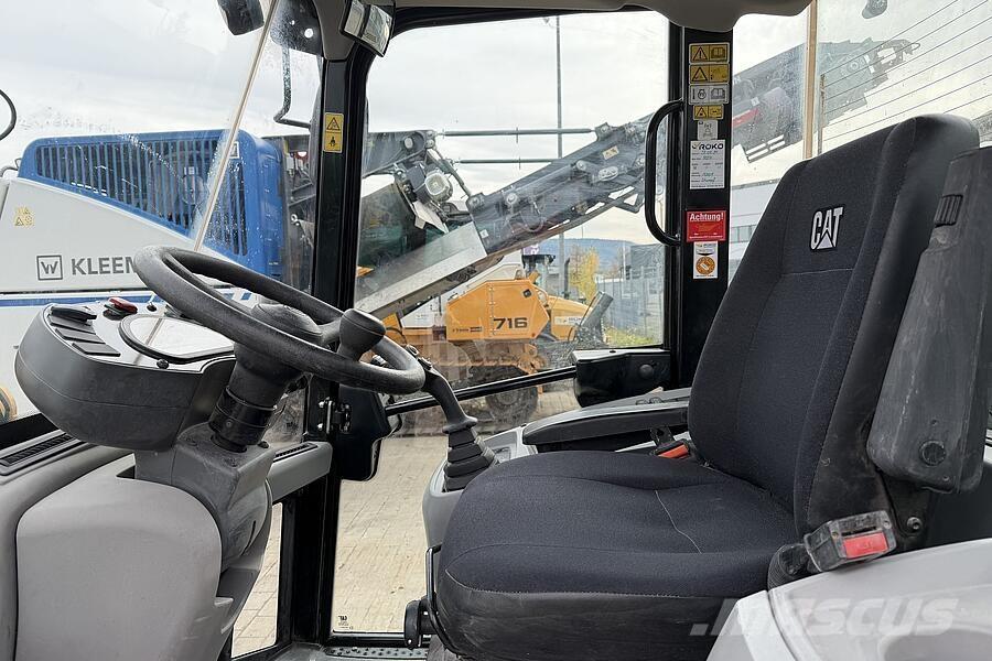 CAT 906 M Incarcator pe pneuri