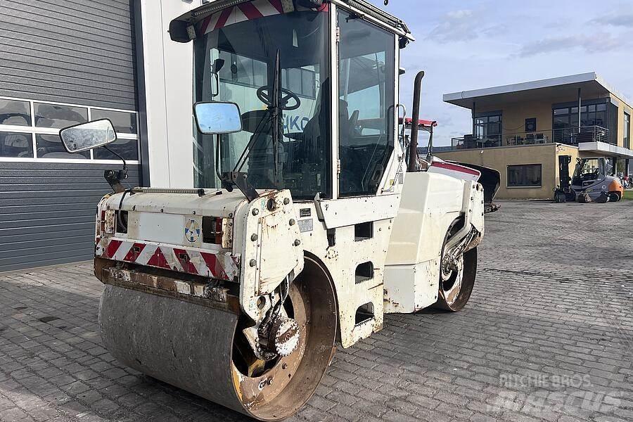 CAT CB 434 D Cilindri compactori dubli