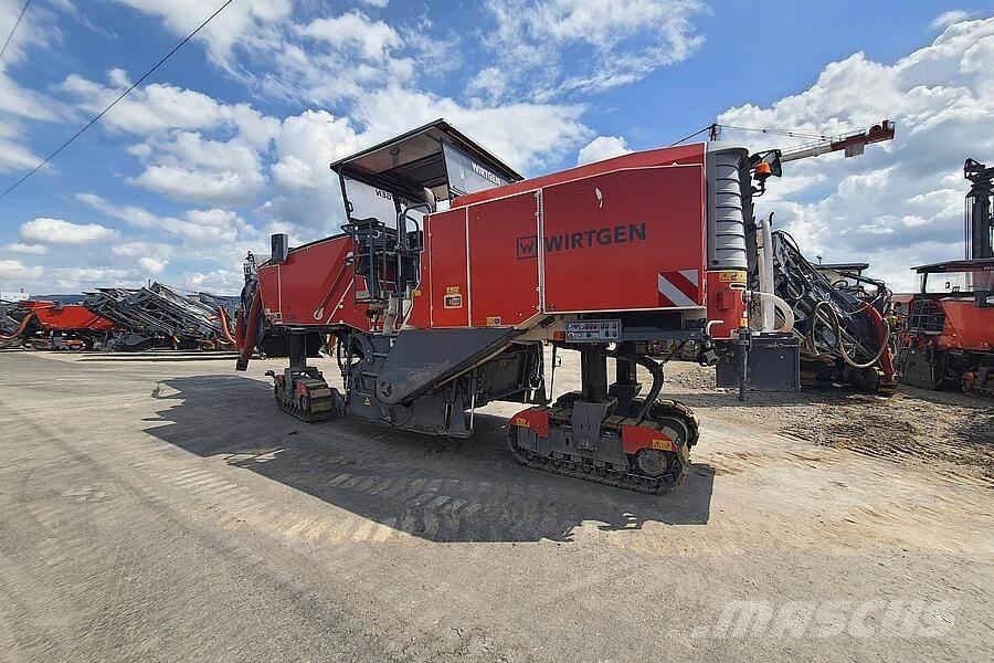 Wirtgen W 220 Utilaje asfalt cu freze reci