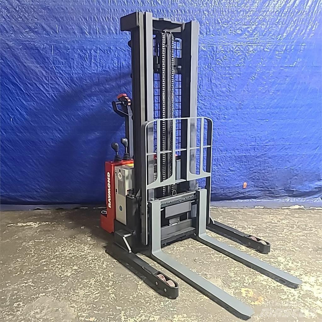 Raymond RSS40 Transpaleti autopropulsanti