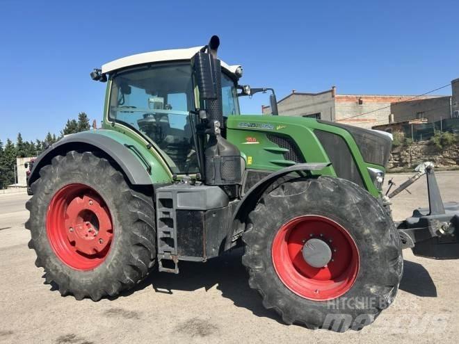 Fendt 824 PROFI Tractoare