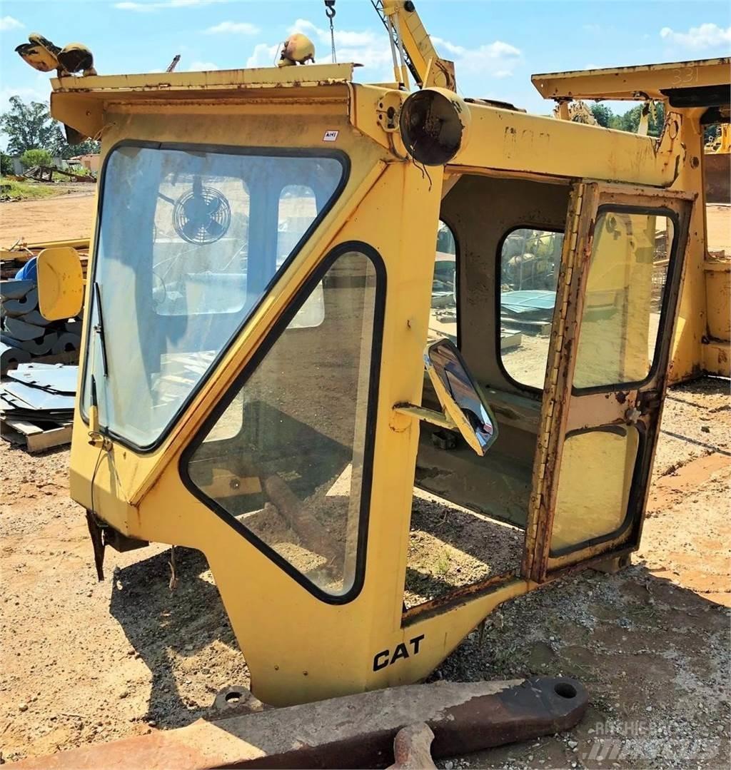 CAT 980C Cabine si interior