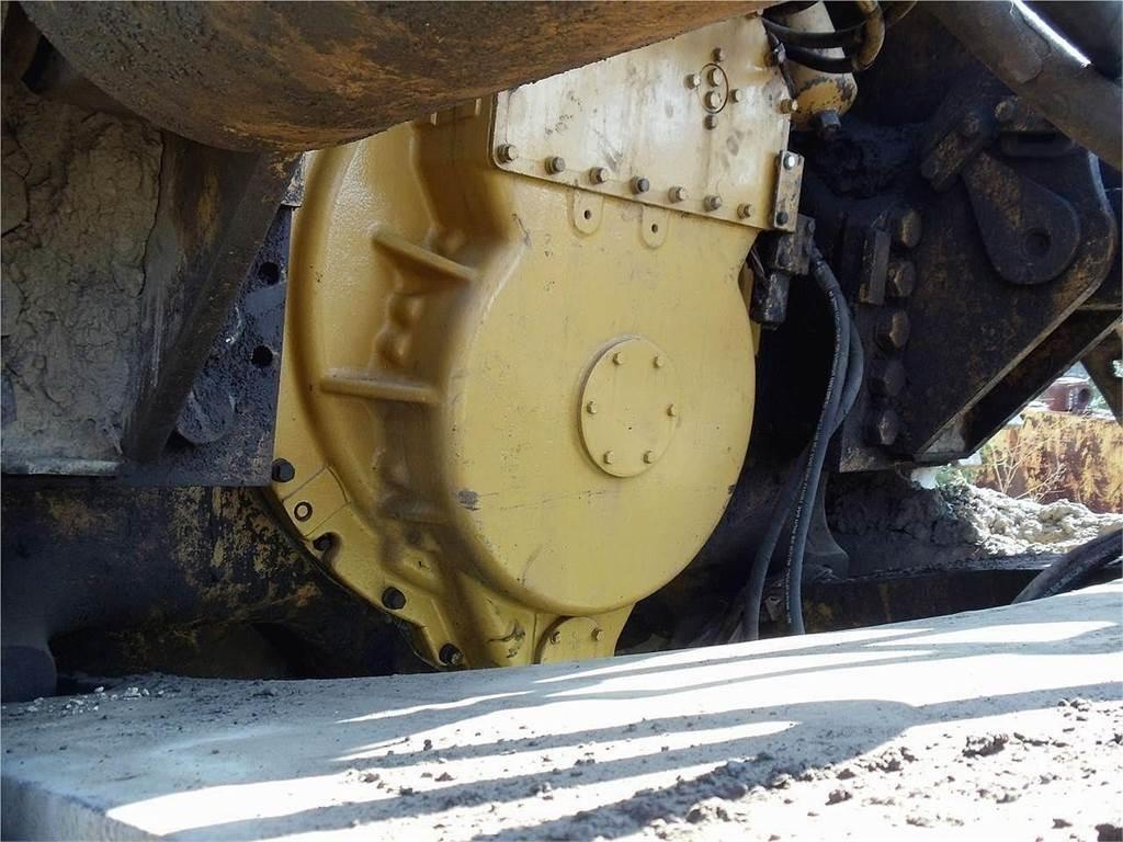 CAT D10N Buldozere pe senile