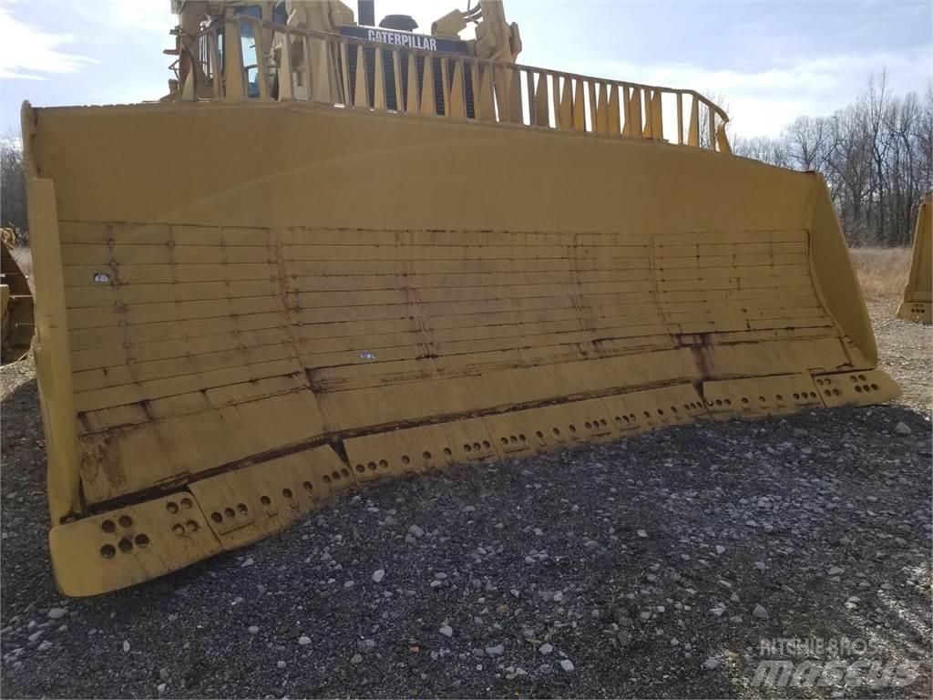 CAT D11N Buldozere pe senile