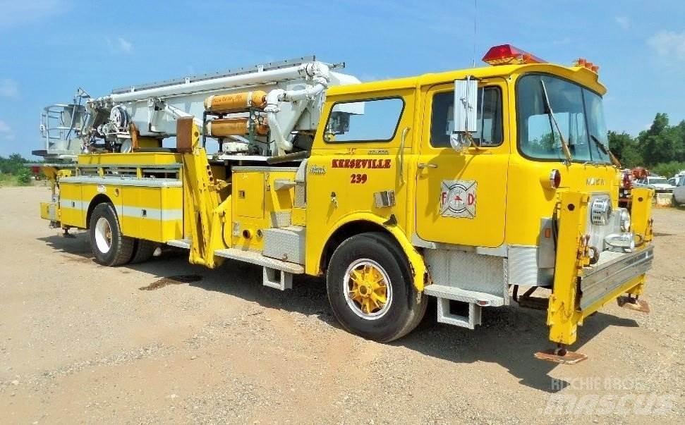 Mack CF685 Camion de pompier