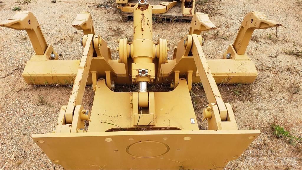 Ripper CAT D6D Scarificatoare