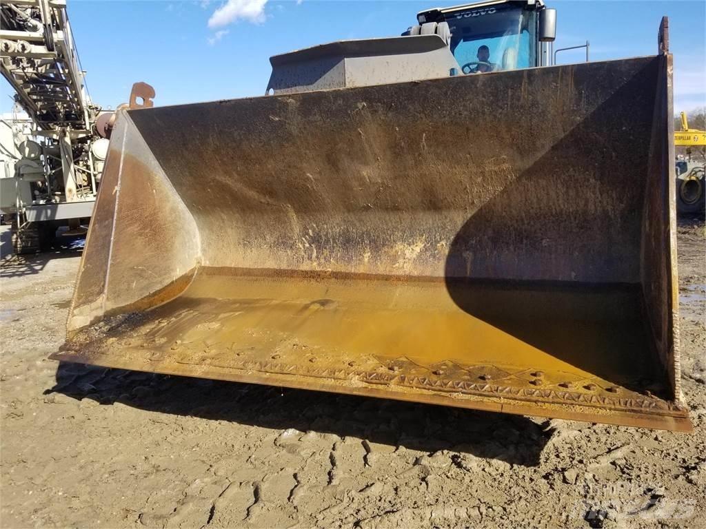 Volvo L180F Incarcator pe pneuri