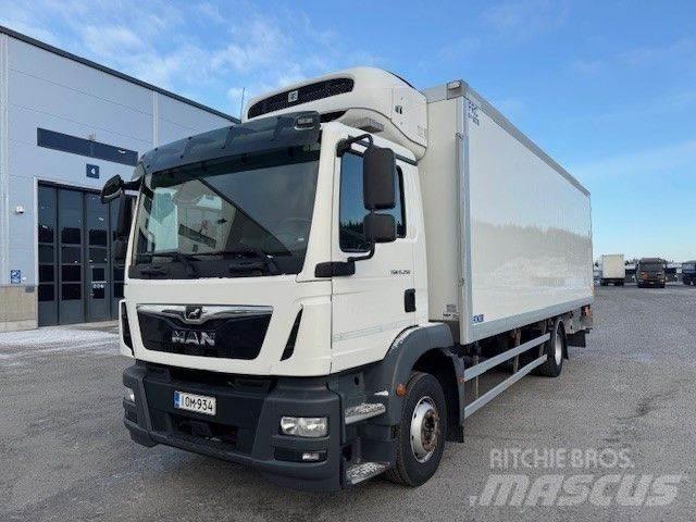MAN 15.250 Camion cu control de temperatura