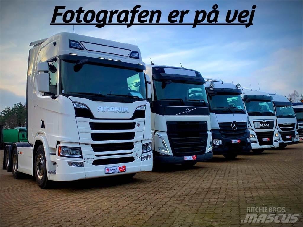 Volvo FM430 Camion cu carlig de ridicare