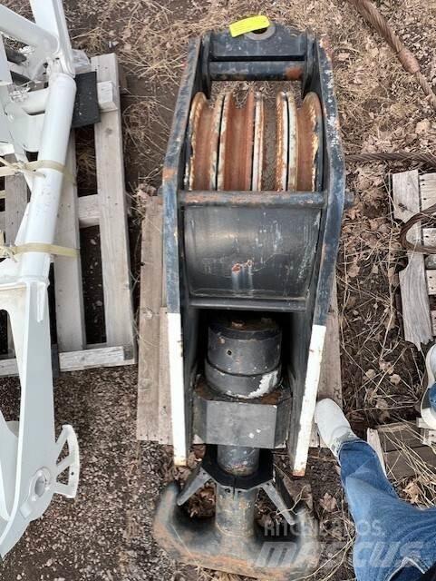 Hitachi  Piese si echipamente pentru macara
