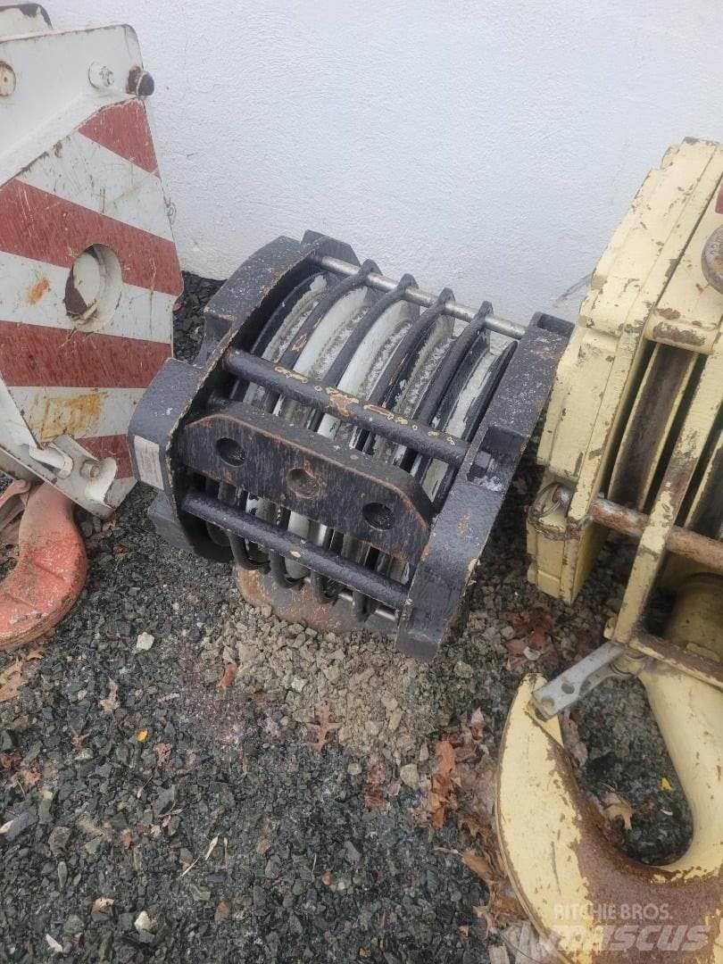 Liebherr  Piese si echipamente pentru macara