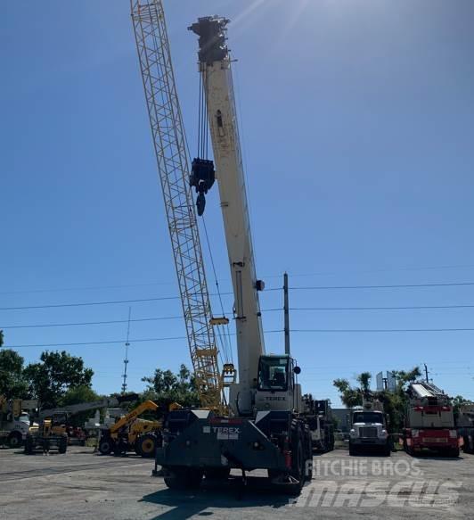 Terex  Macara teren accidentat