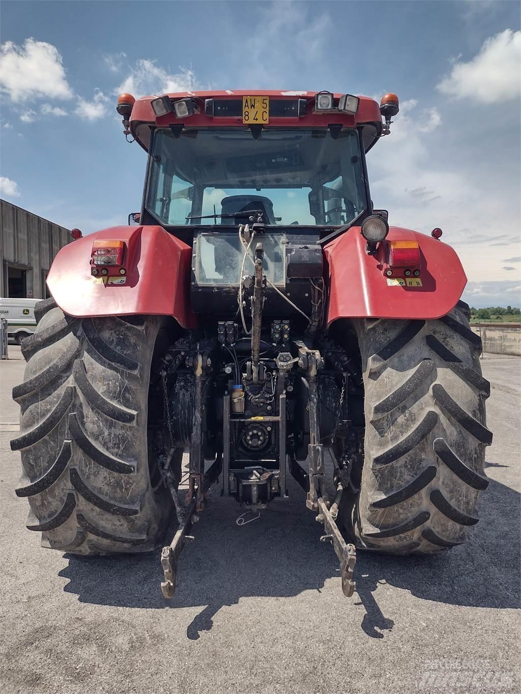 Case IH CVX 1195 Tractoare