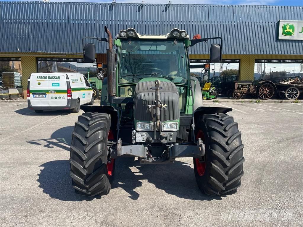 Fendt 211 VARIO Tractoare