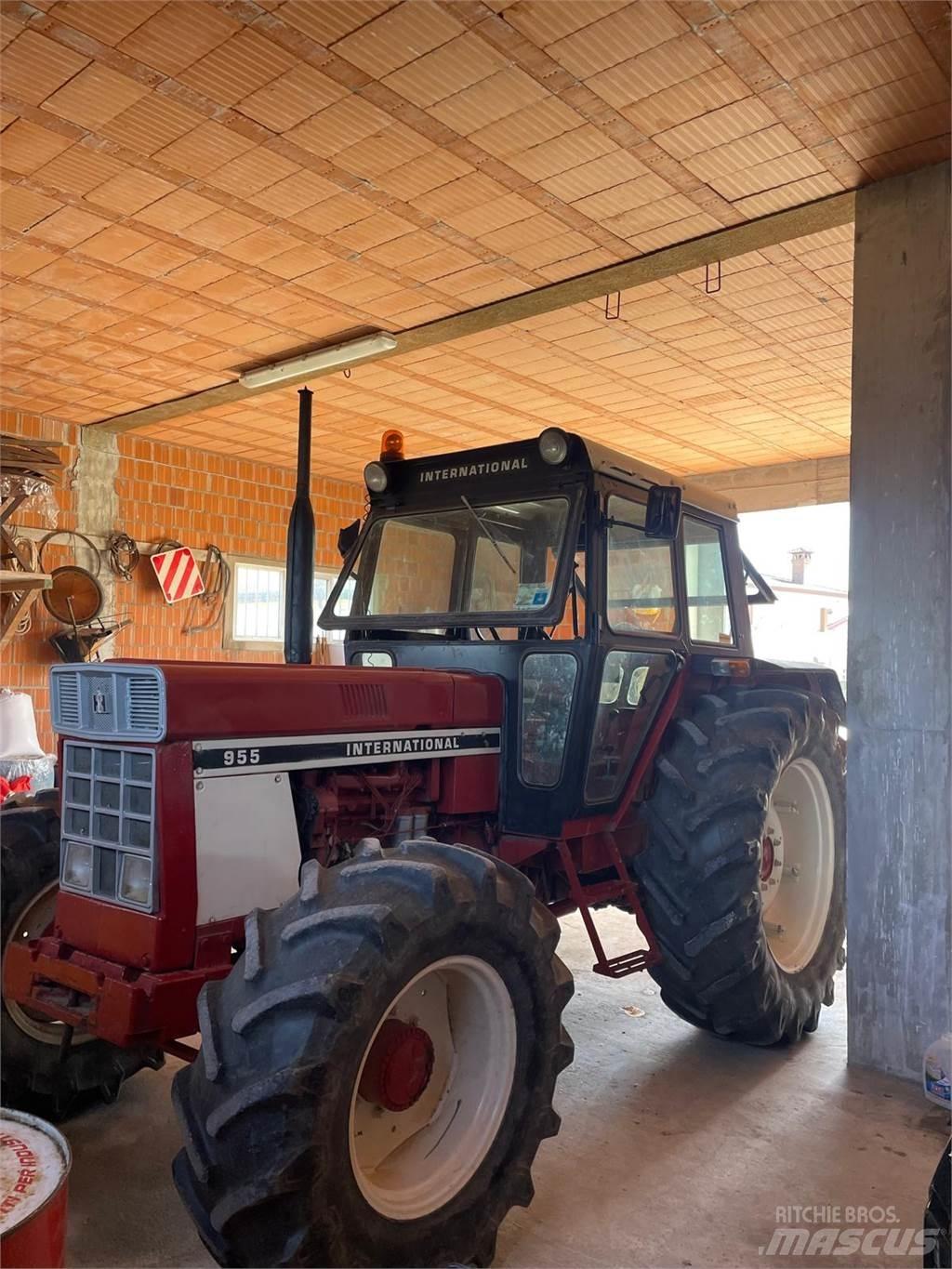 International 955 Tractoare