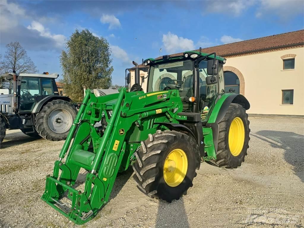 John Deere 6110 R Tractoare